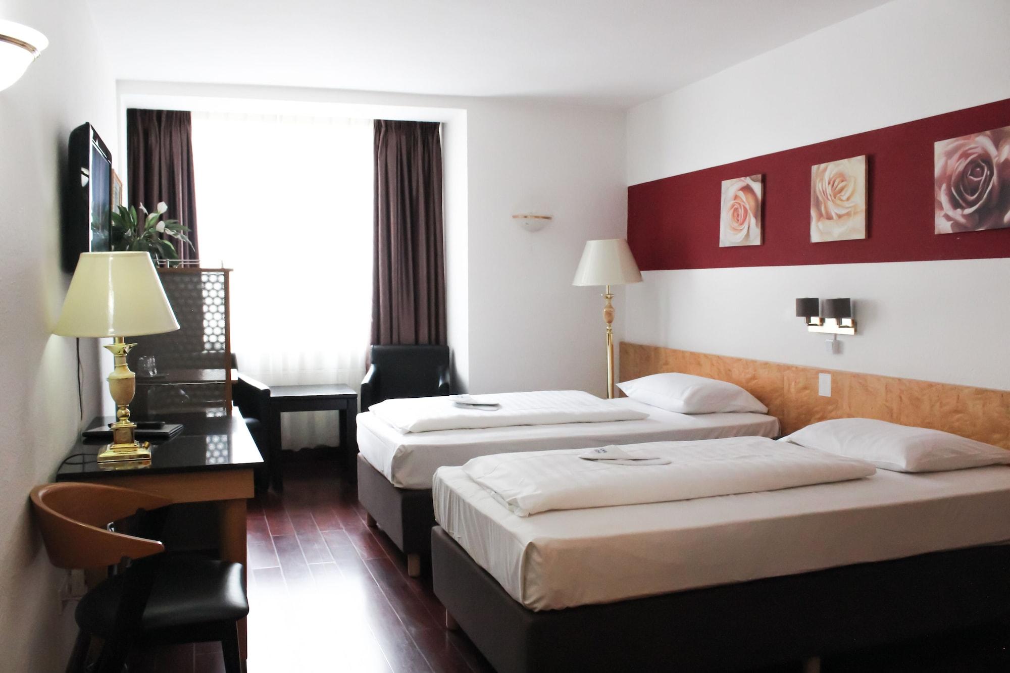 Rugs Hotel Duesseldorf Exteriör bild