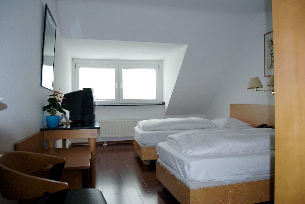 Rugs Hotel Duesseldorf Exteriör bild