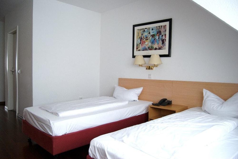 Rugs Hotel Duesseldorf Exteriör bild
