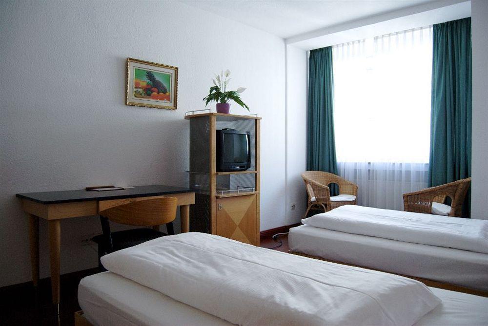 Rugs Hotel Duesseldorf Exteriör bild